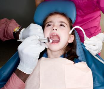 Proper treatment for an abscessed tooth from dentist in Kettering
